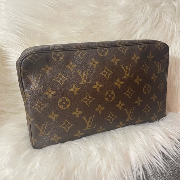 Sold on ig Authentic vintage Louis Vuitton Trouse 28 (makesup pouch) - Picture 1 of 16